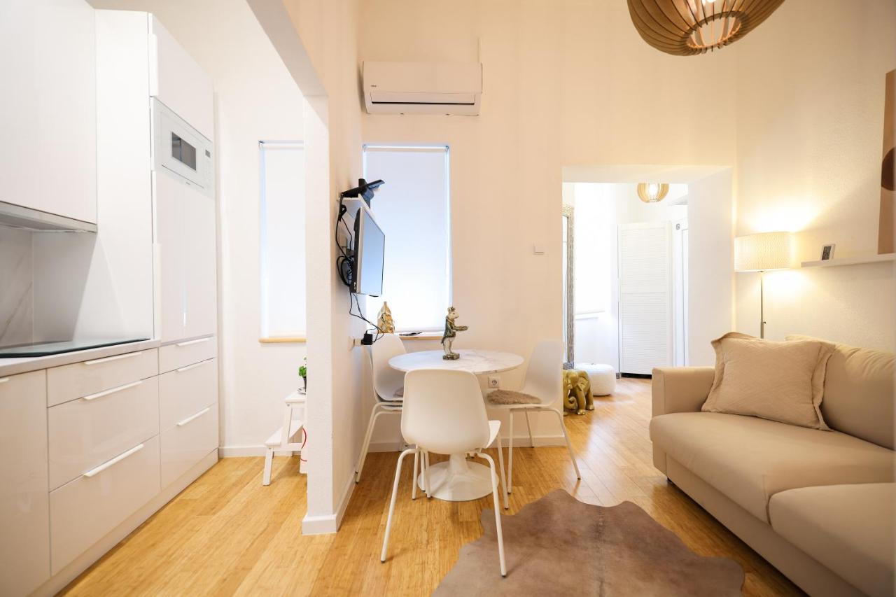 Iadra Apartment In City Center ザダル エクステリア 写真