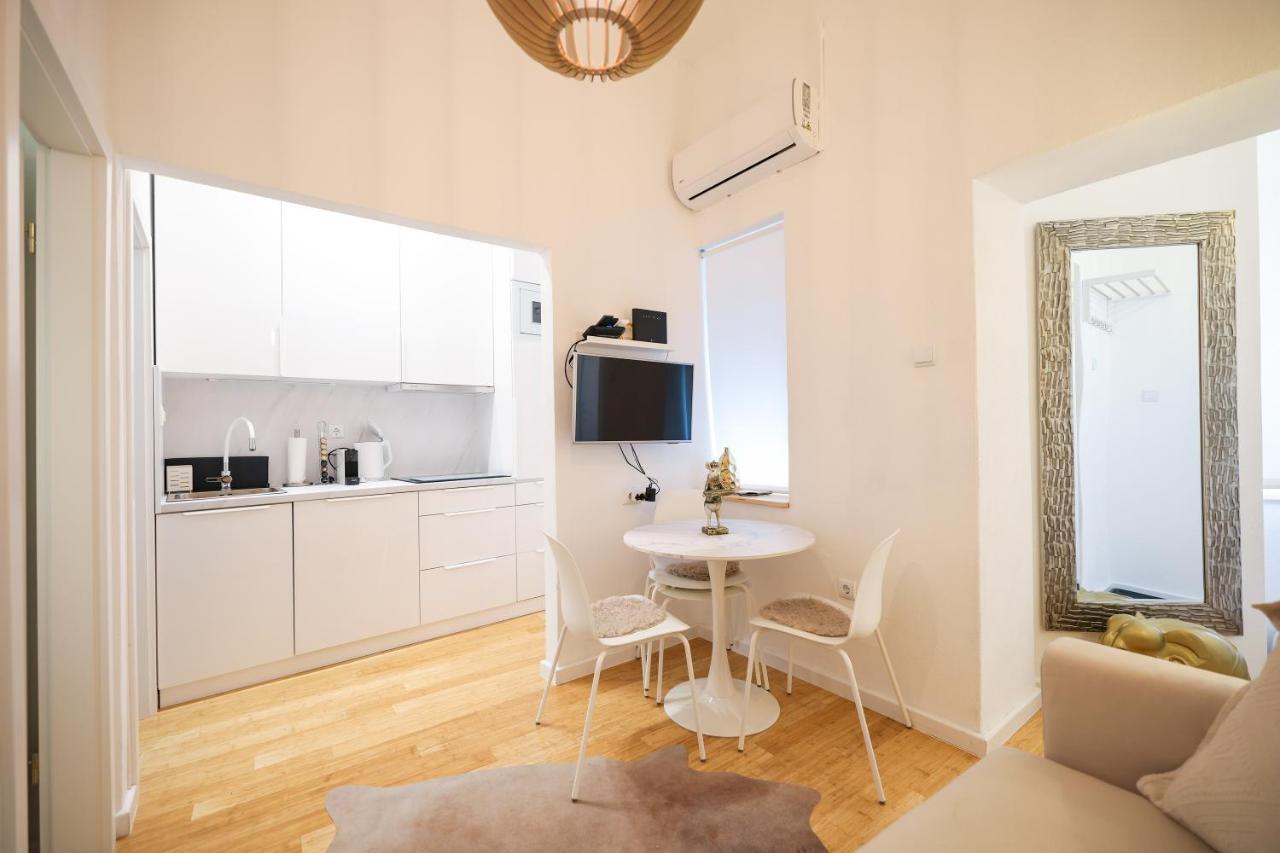 Iadra Apartment In City Center ザダル エクステリア 写真